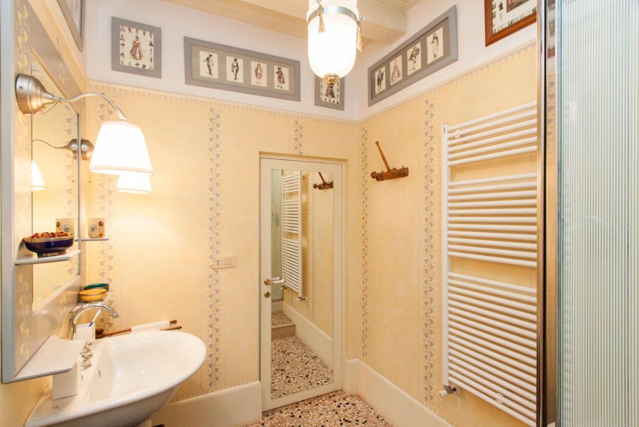 Explore From A Sophisticated Hideaway In San Polo * Venedig
